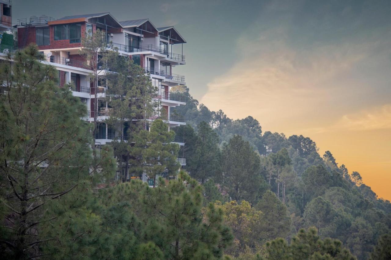 Апартаменты Hillcrest Uphills Касаули Экстерьер фото