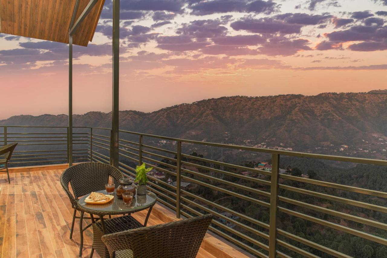 Апартаменты Hillcrest Uphills Касаули Экстерьер фото