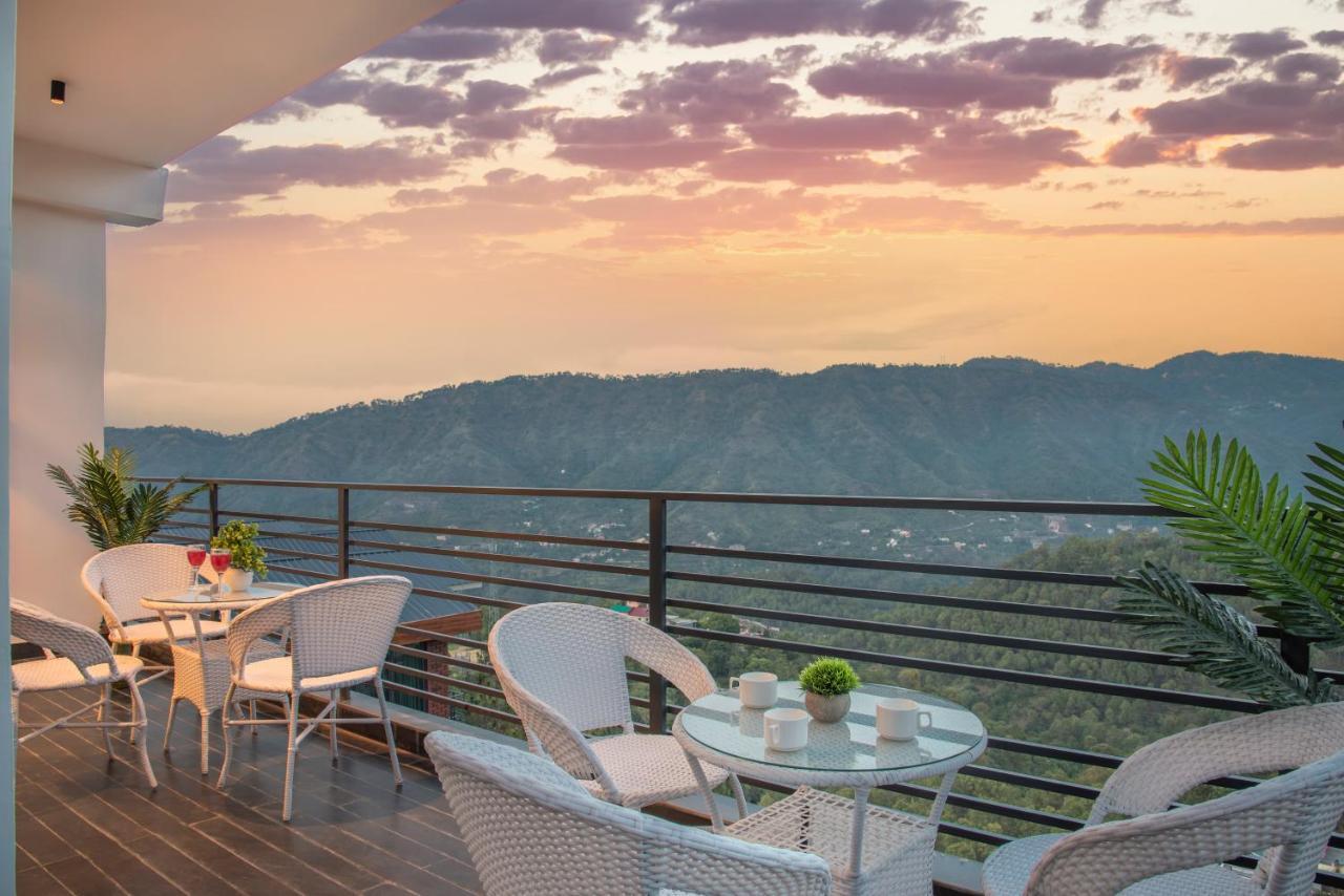 Апартаменты Hillcrest Uphills Касаули Экстерьер фото
